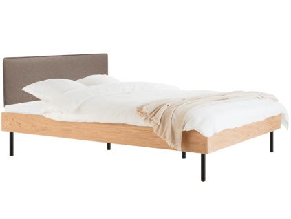 Dubová dvoulůžková postel Streiko 180 x 200 cm s hnědým čelem a roštem