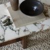 Ořechový konferenční stolek AUDO ANDROGYNE s mramorovou deskou 120 x 45 cm -fv-interier-25